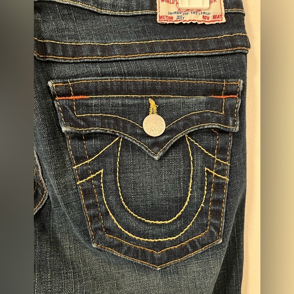True Religion Woman’s Boot Cut/Low Rise Jeans - Picture 8 of 11